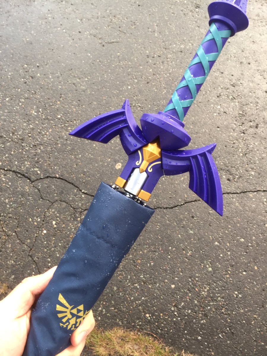 ゼルダの一番くじでマスターソード折り畳み傘が当たりました。 でも