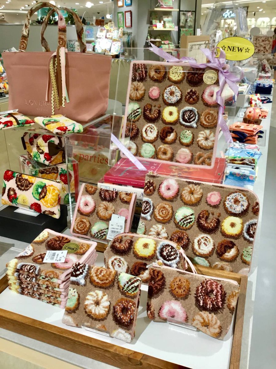 LOVERARY BY FEILER横浜ジョイナス店】かわいい新柄！モグモグドーナツ