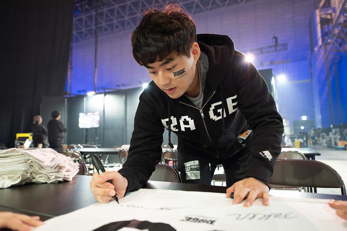 ✨Faker & Bang サイン中✨】 『RAGE LoL SUMMONER's FEVER』 ご来場