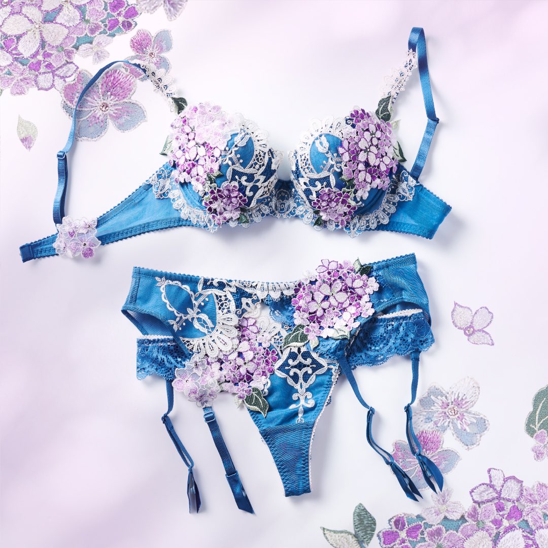 サルート 49グループ モロッコの青い街と呼ばれるシャウエンの街の美