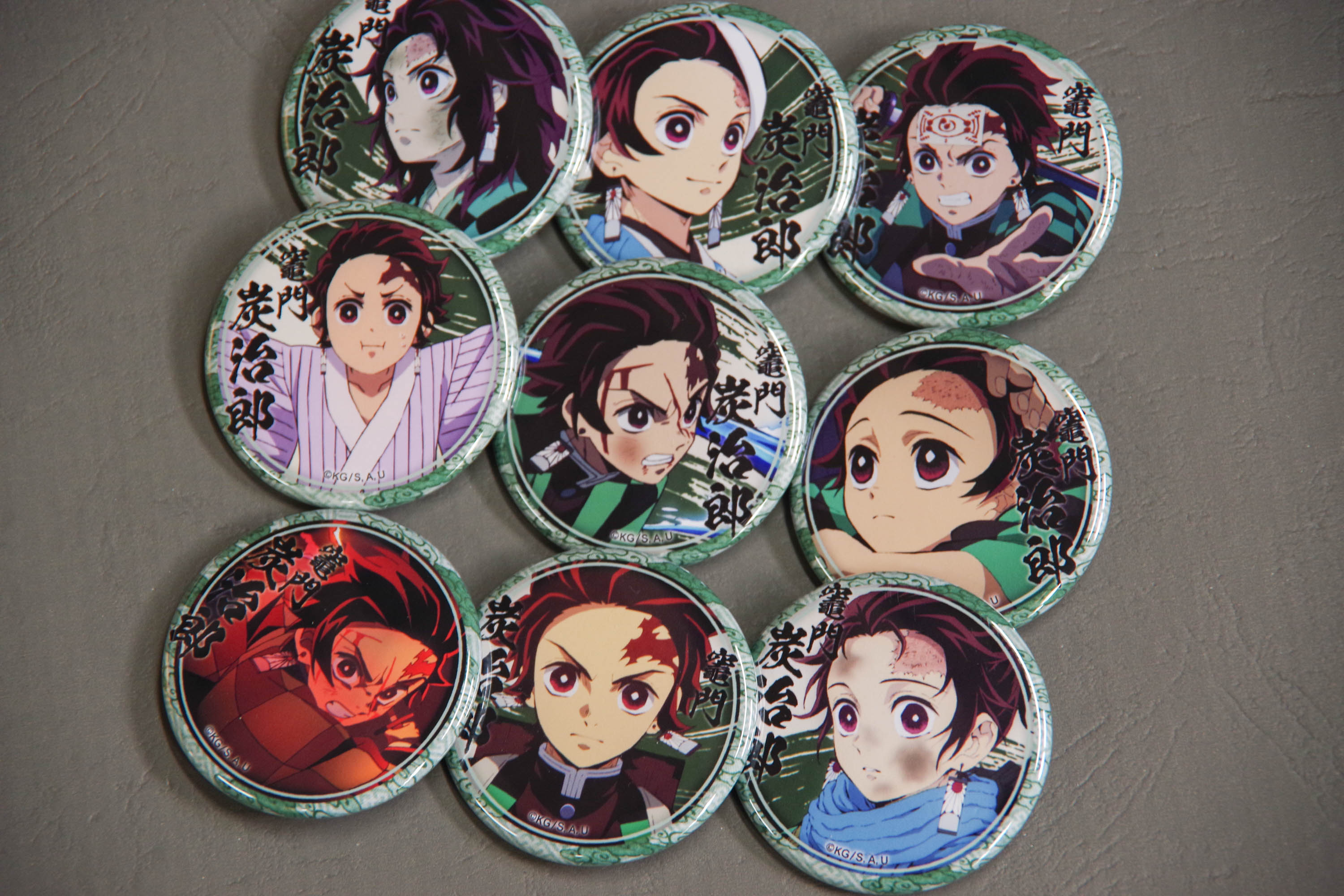 鬼滅の刃 刀鍛冶の里編 絵巻 終ノ巻 箔押し57mm 缶バッジB 不死川実弥