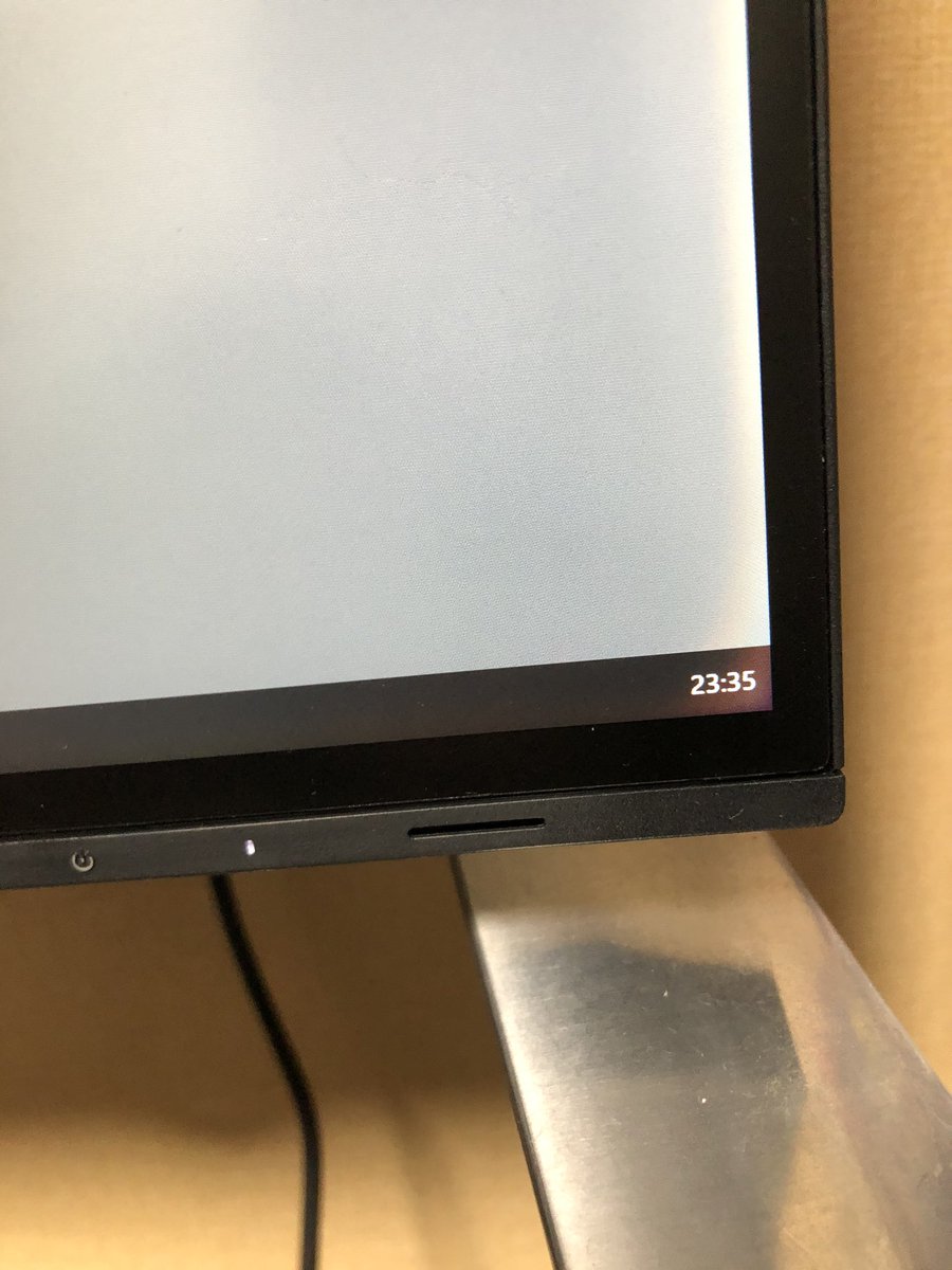 EIZO ev2785 4k 角に亀裂あり EIZO ev2785 4k 角に亀裂あり EIZO