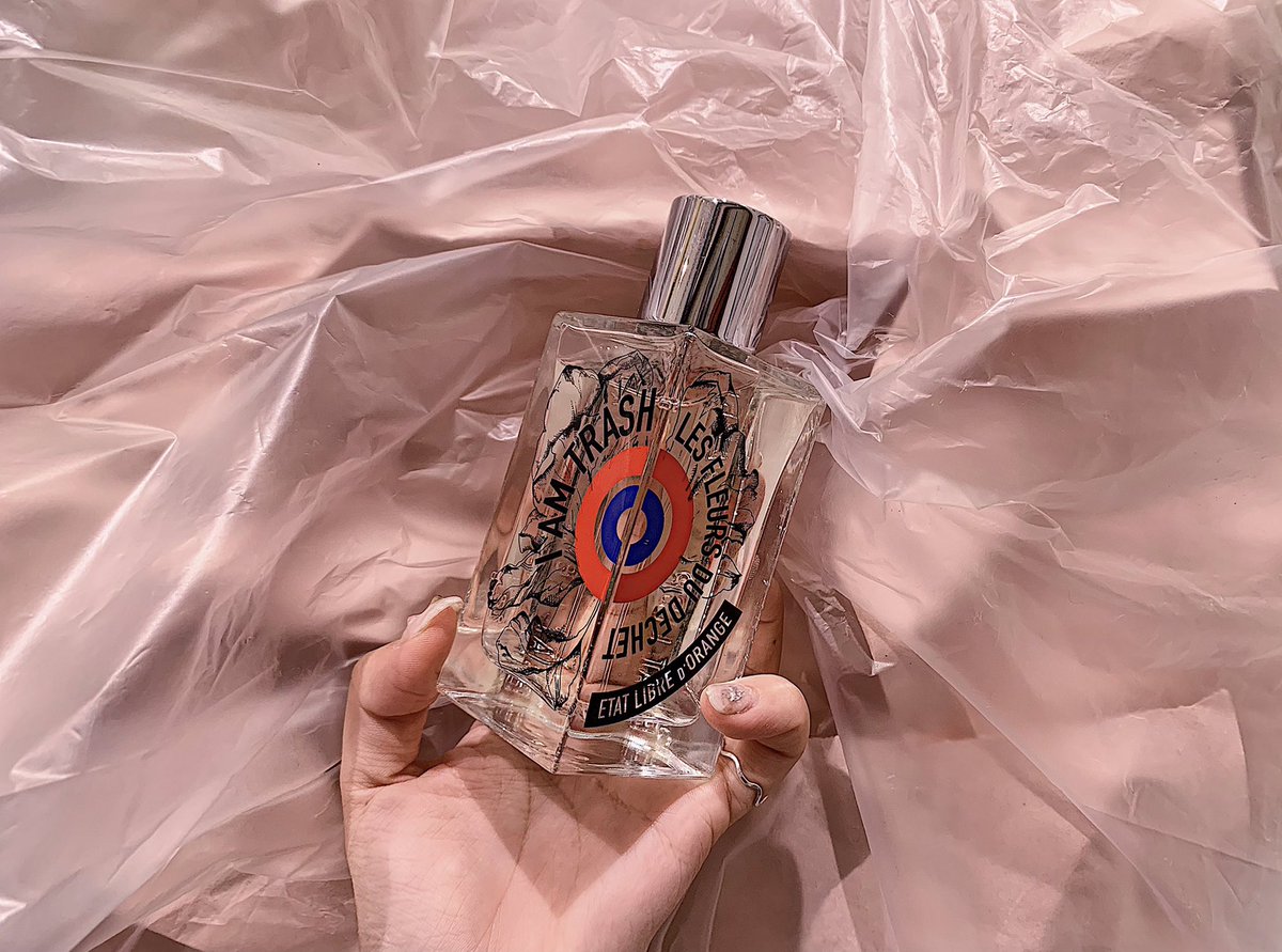 美しく咲き誇る一輪の花 ETAT LIBRE D'ORANGE｜I AM TRASH (ゴミの花