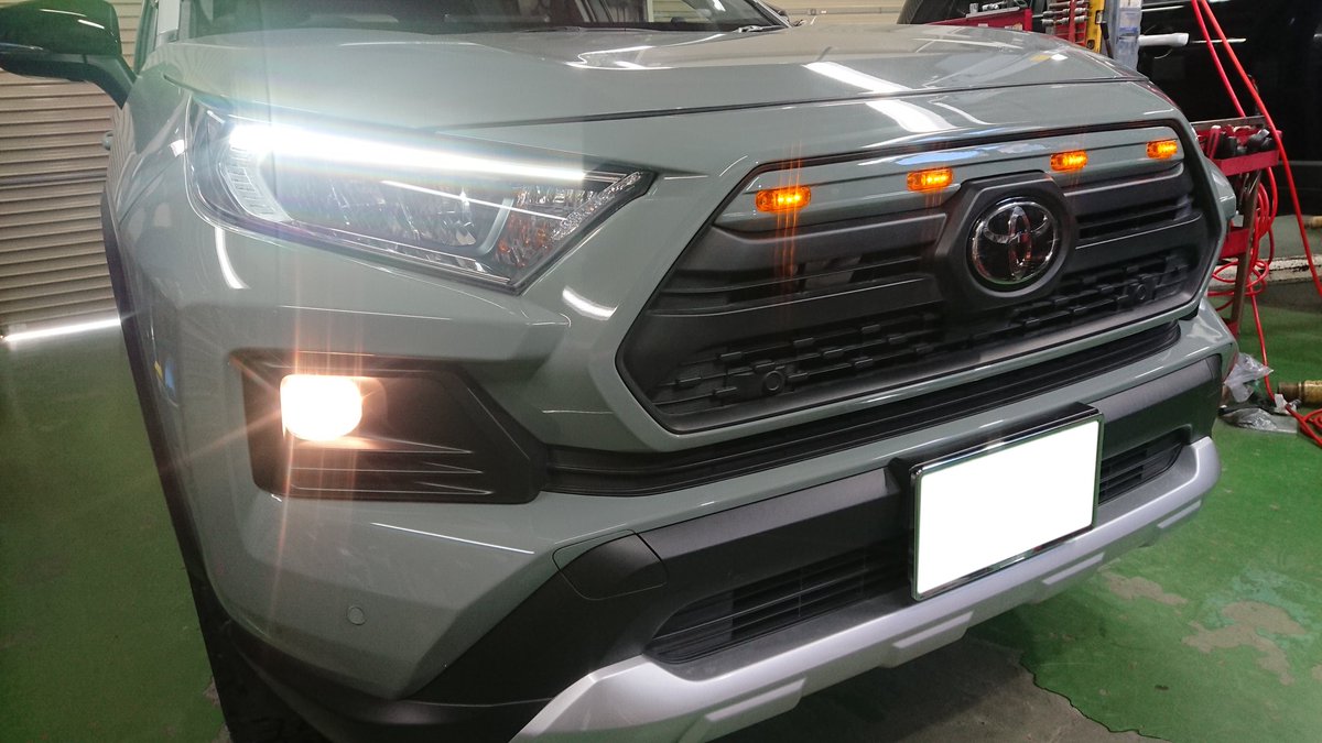 RAV4アドベンチャーにKADDISグリルマーカー装着しました！ 自然体でか