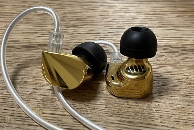 水月雨 MoonDrop フラグシップillumination買いました① 結論：最強の