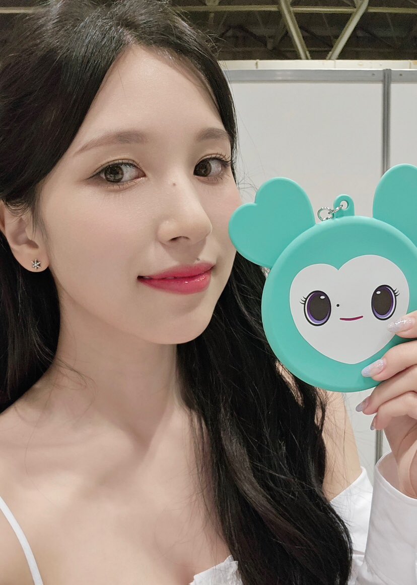 本日はMISAMO 1st MINI ALBUM 『Masterpiece』 ハイタッチ会の最終日で