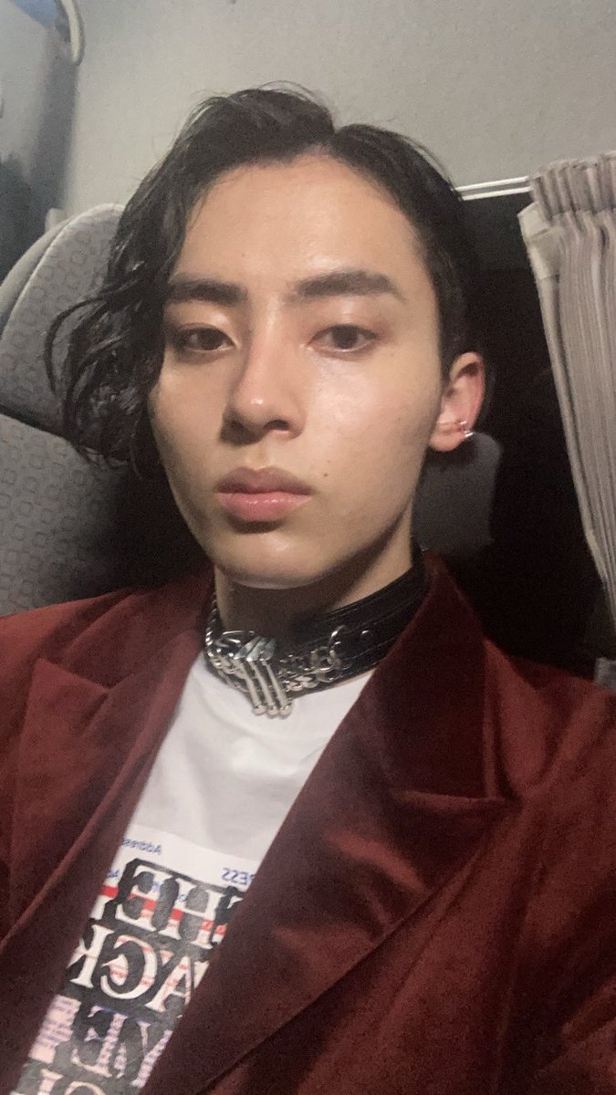 撮影時のロケバスにて。 #SDloveorlike #SDF2F #スパドラ #松村和哉