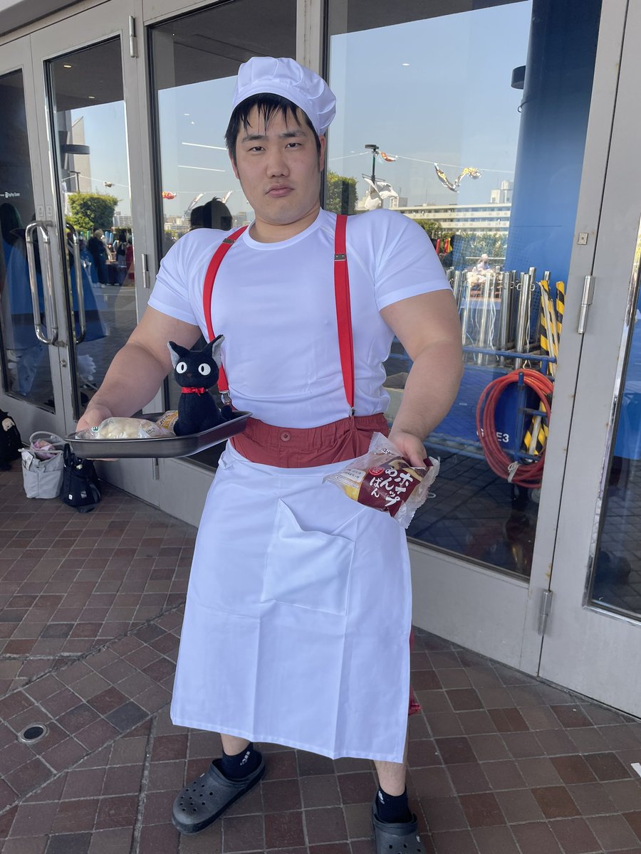 魔女の宅急便のパン屋のおじさんやってます。 #アコスタ福岡PayPayドーム