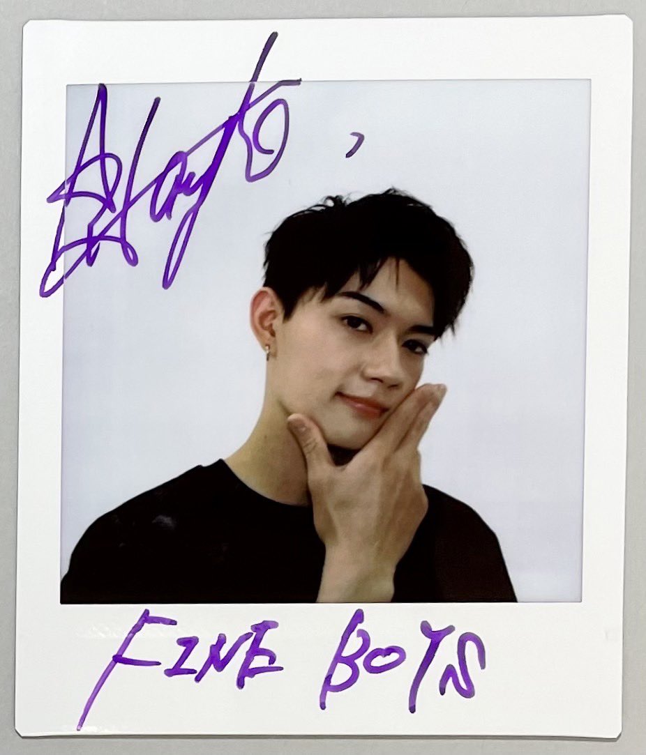 Twitter企画】8月号に登場いただいてる、佐野勇斗さんのサイン入り