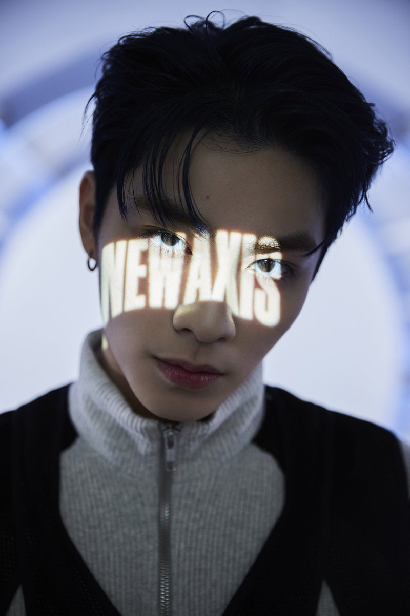 💚今日はシャオジュンの写真が上がりました～👏✨ 個人ティザー写真が