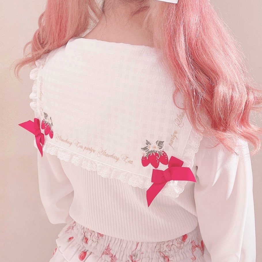 近鉄パッセ店🎀 #Strawberryセーラートップス イチゴの刺繍が 可愛い