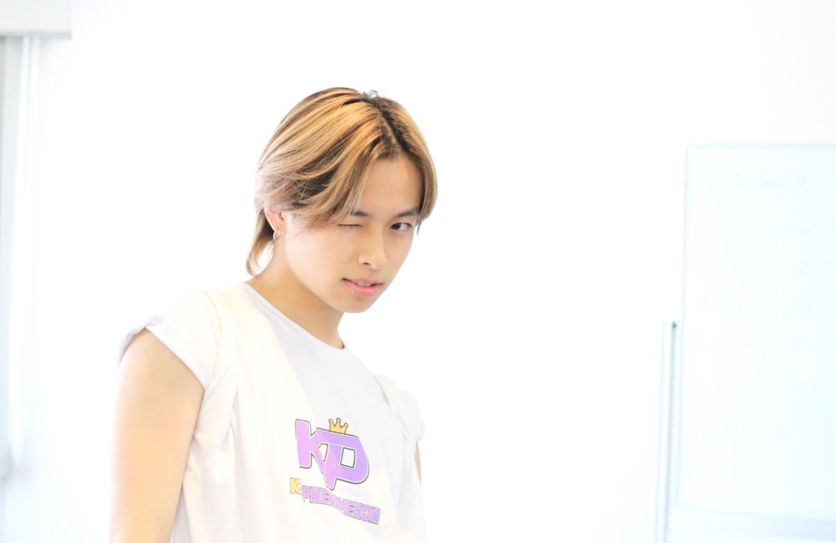 CLくじ キドフェノ 岡尾琥珀 サイン入り写真立て CLくじ キドフェノ 岡