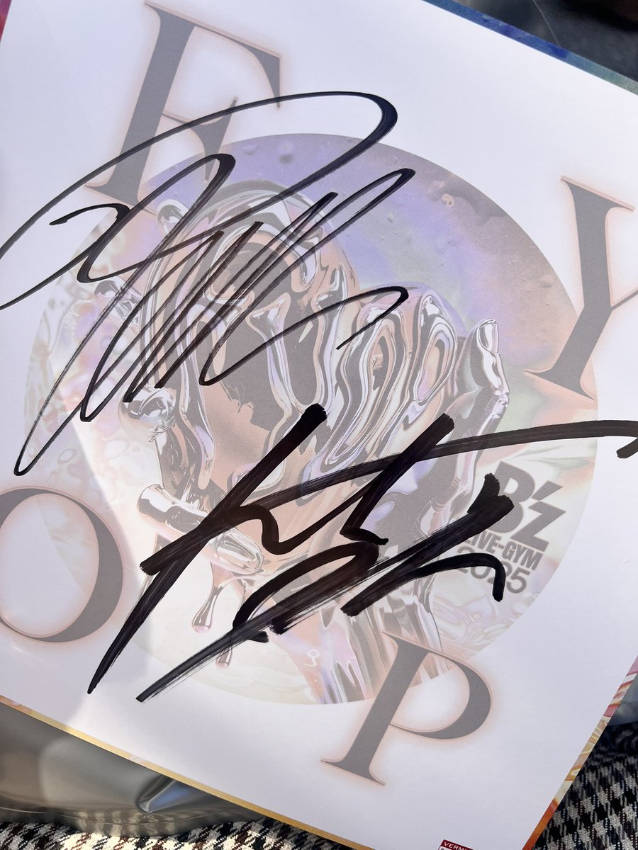 自分でも恐ろしいんですが B'zのライブで直筆サインが当たり、 なんと