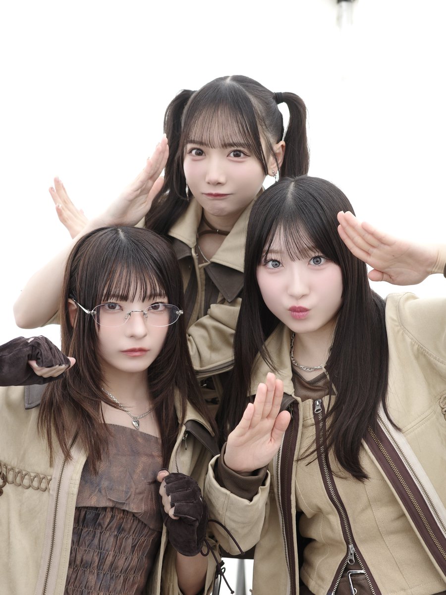 G53m5nGaYAA_rv0.jpg?format=jpg