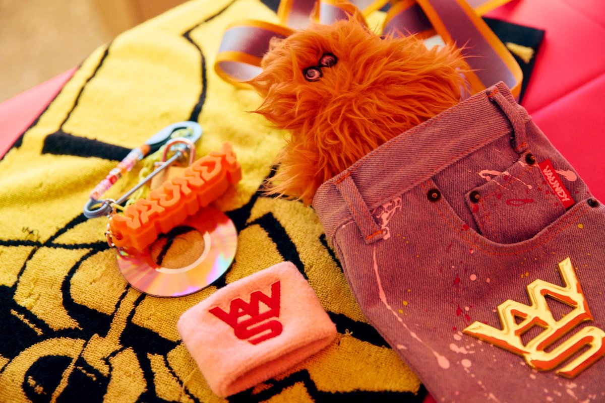 Vaundy one man live VAWS hall tour “little punk” 🌟OFFICIAL GOODS