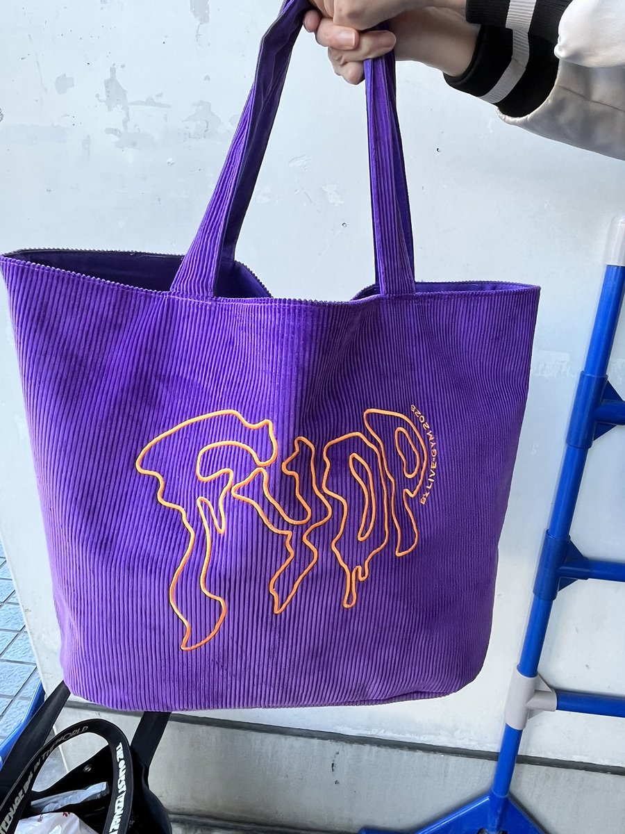 FYOPトートバッグ イナサラトート同様に 大容量😆👏👏👏👏 両側サイド