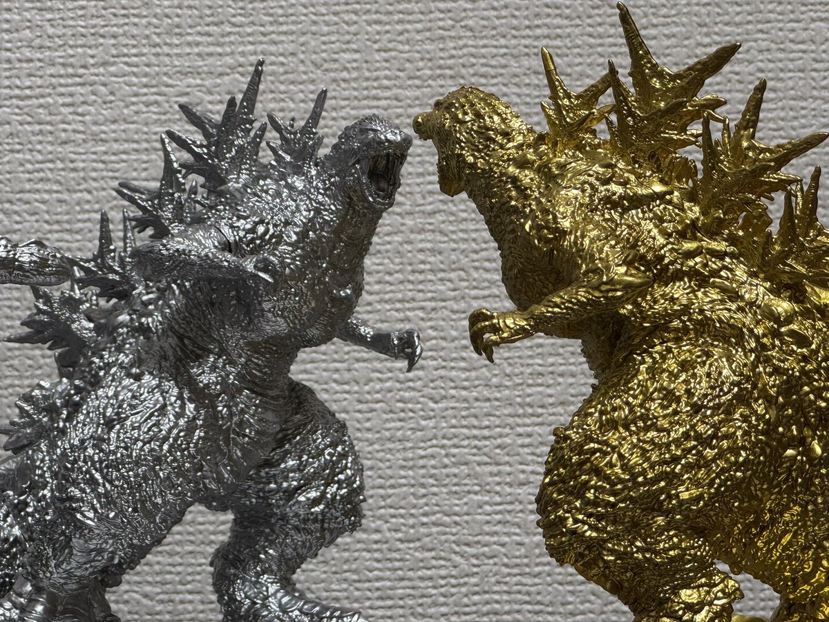 DESKTOP MONSTER ゴジラ(2023) ドンキ限定 ゴールドVer. シルバー Ver