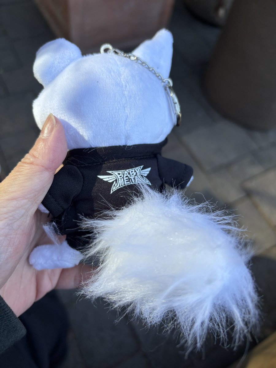 今回のBABYMETALの物販で一番欲しかった小狐ぬいぐるみキーホルダー