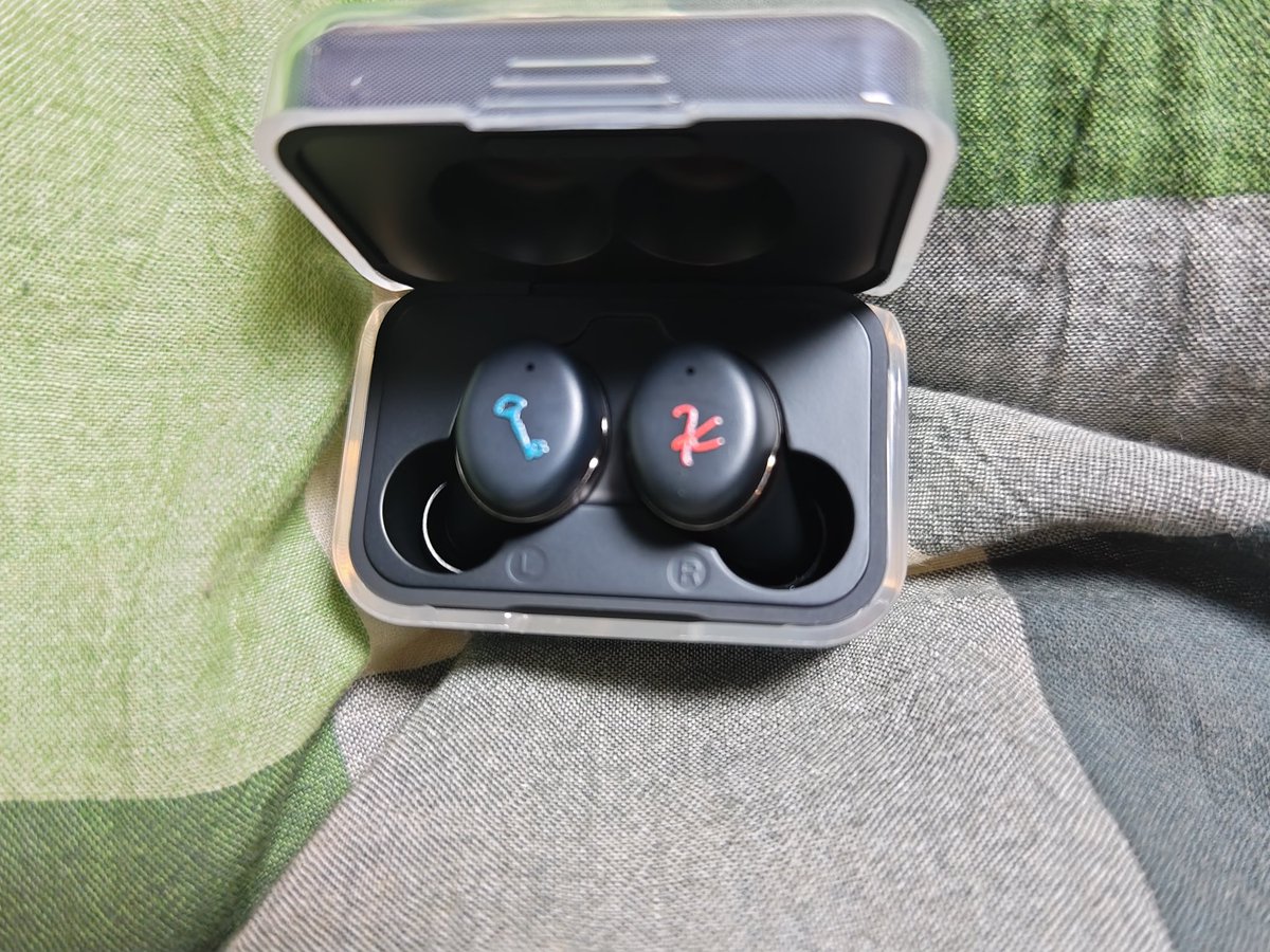 オンキヨーさんの魁星くんコラボイヤホン届いた〜 デザインやっぱり