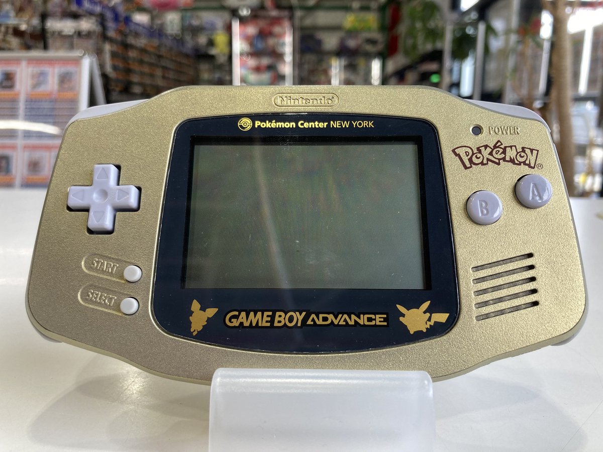 ポケモンセンターニューヨーク限定のゲームボーイアドバンスをお売り