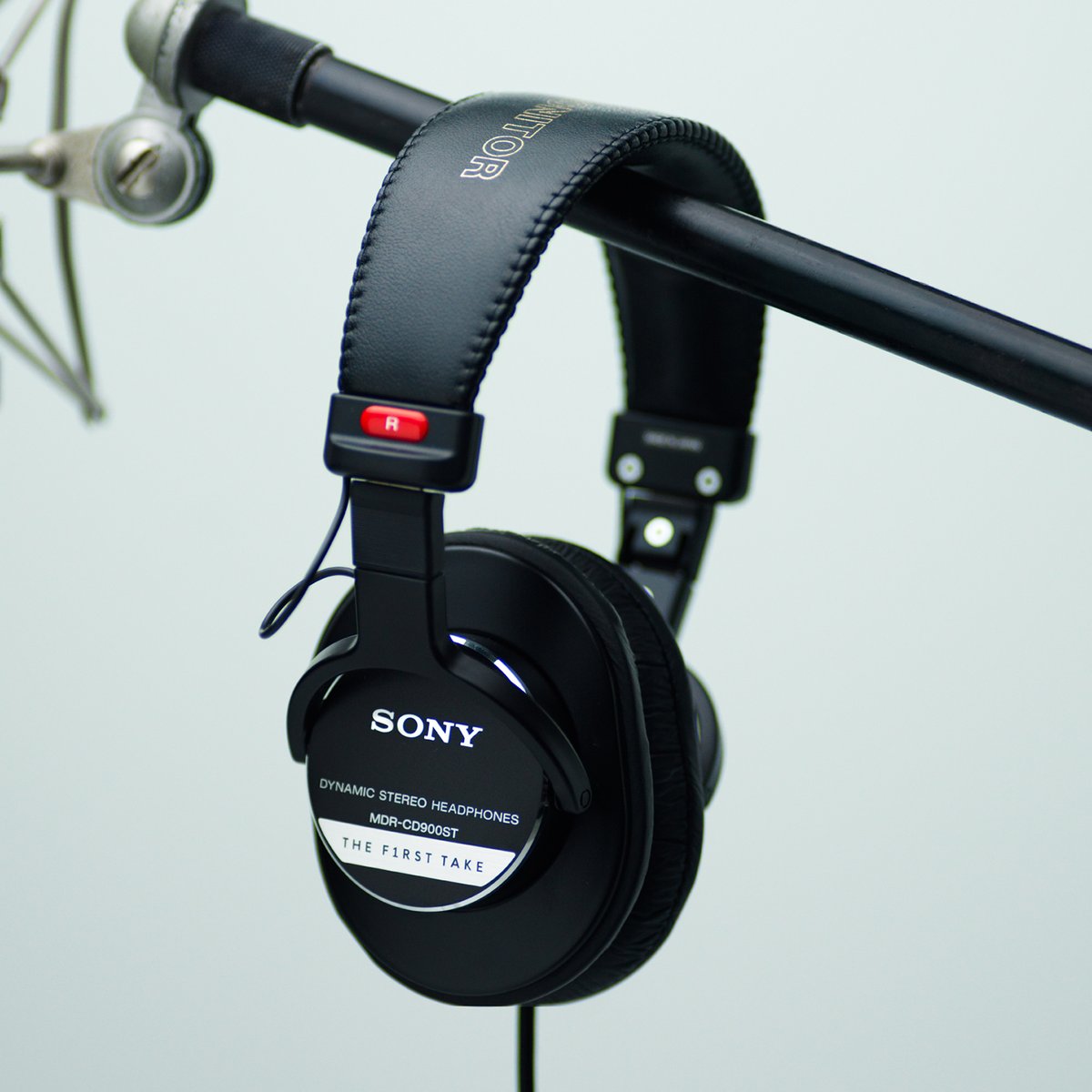 ⠀ THE FIRST TAKE × MDR-CD900ST SPECIAL COLLABORATION BOX 「THE