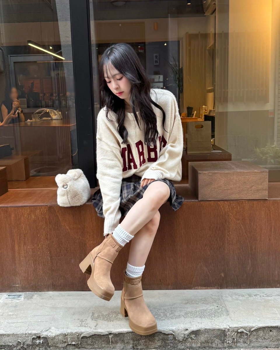 雨の日も履けるUGG®の厚底ブーツ、Moxy Chelsea✨ キレイ目にも