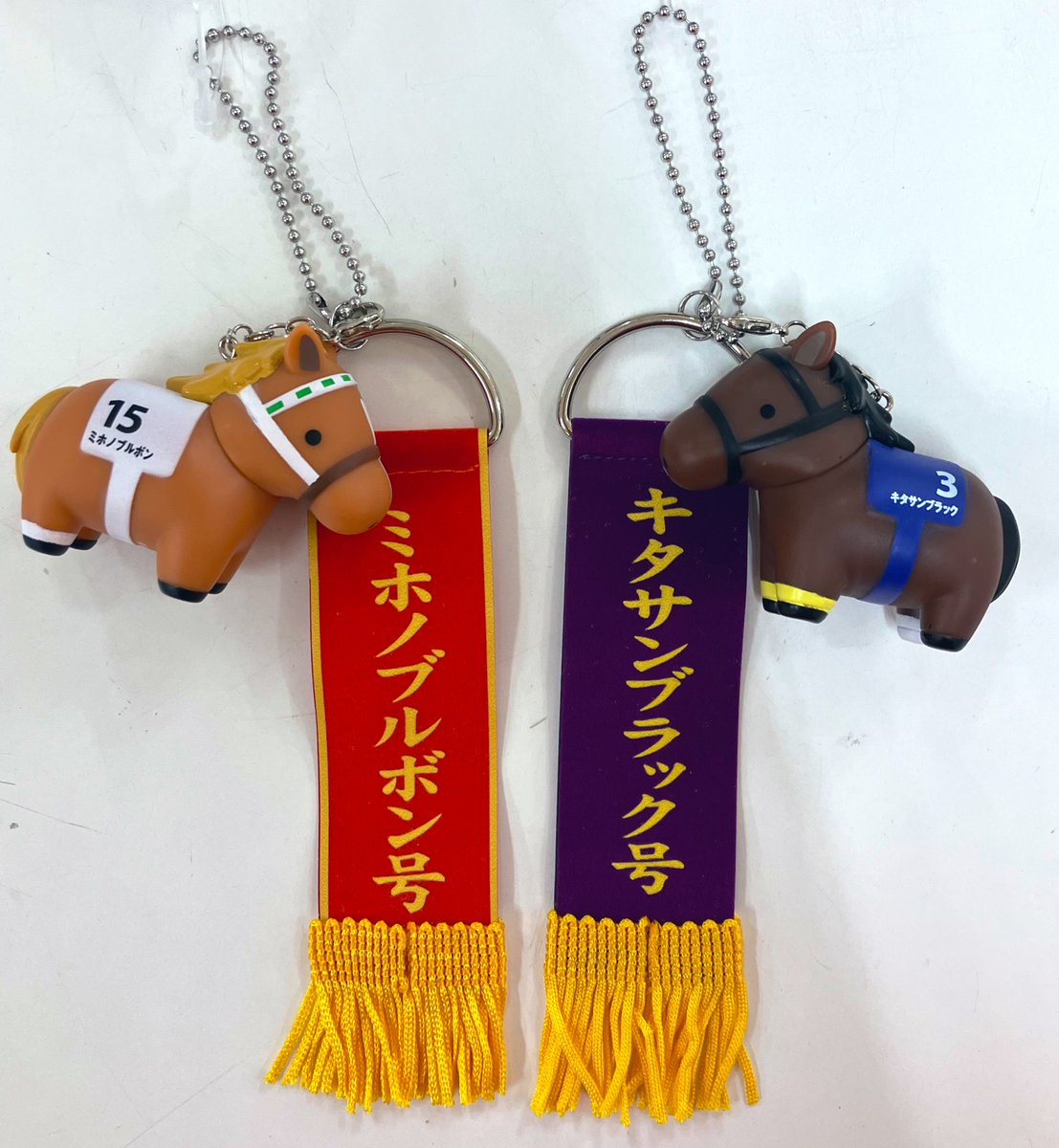 サラブレッドコレクション』より 人気の競走馬たちが かわいいソフビに