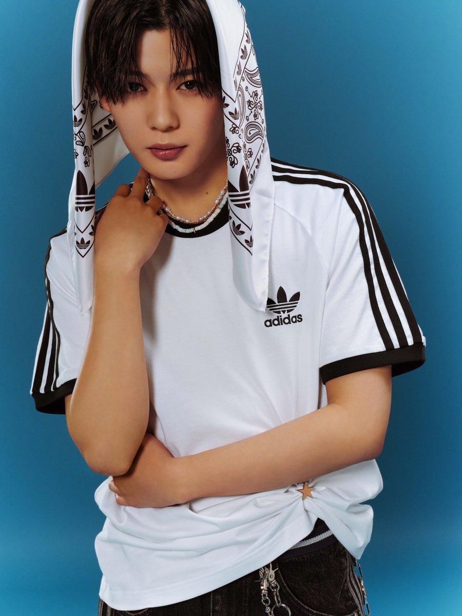 長尾謙杜、adidas Originalsのファッションとオリジナルに生きる