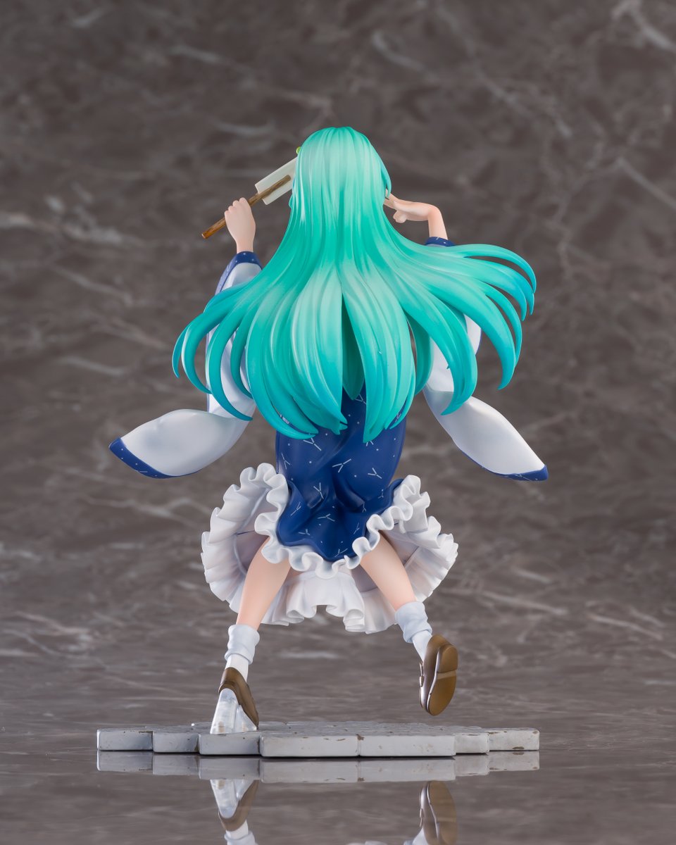 参ったかー！これが人間にして神である私、東風谷早苗の力よ