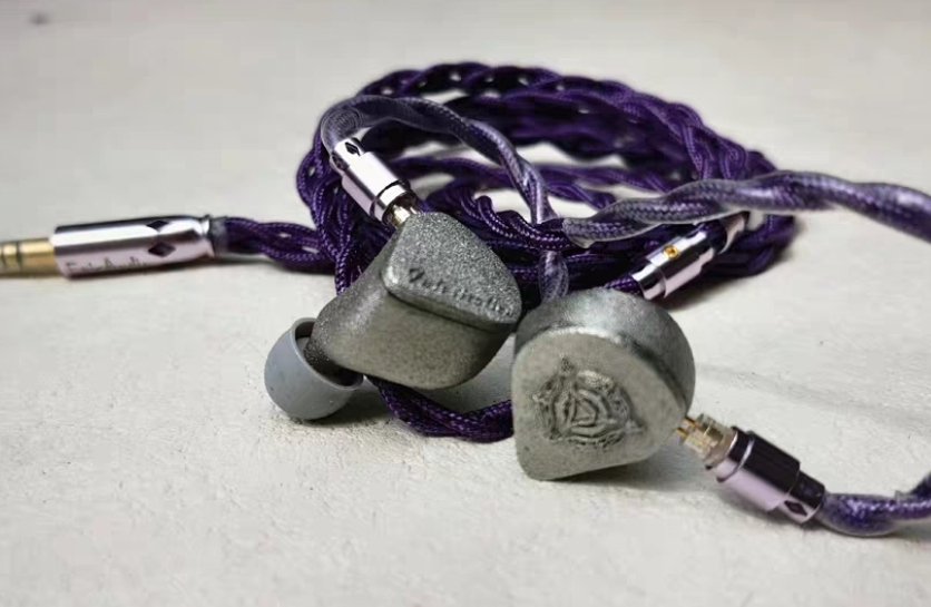 Epicaudio Intoxication どなたかこのイヤホンご存知の方おりますか