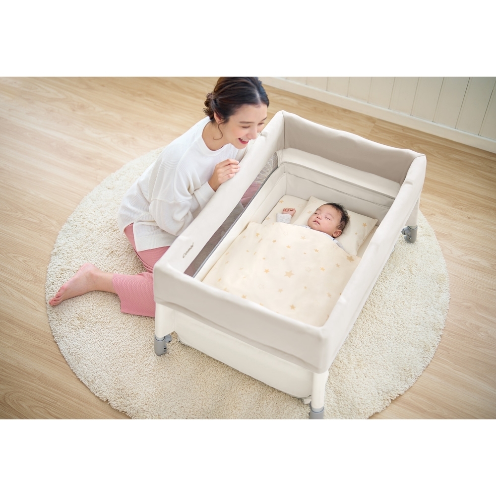 極美品！コンビ トモネル ベビーベッド 極美品コンビ すくすや