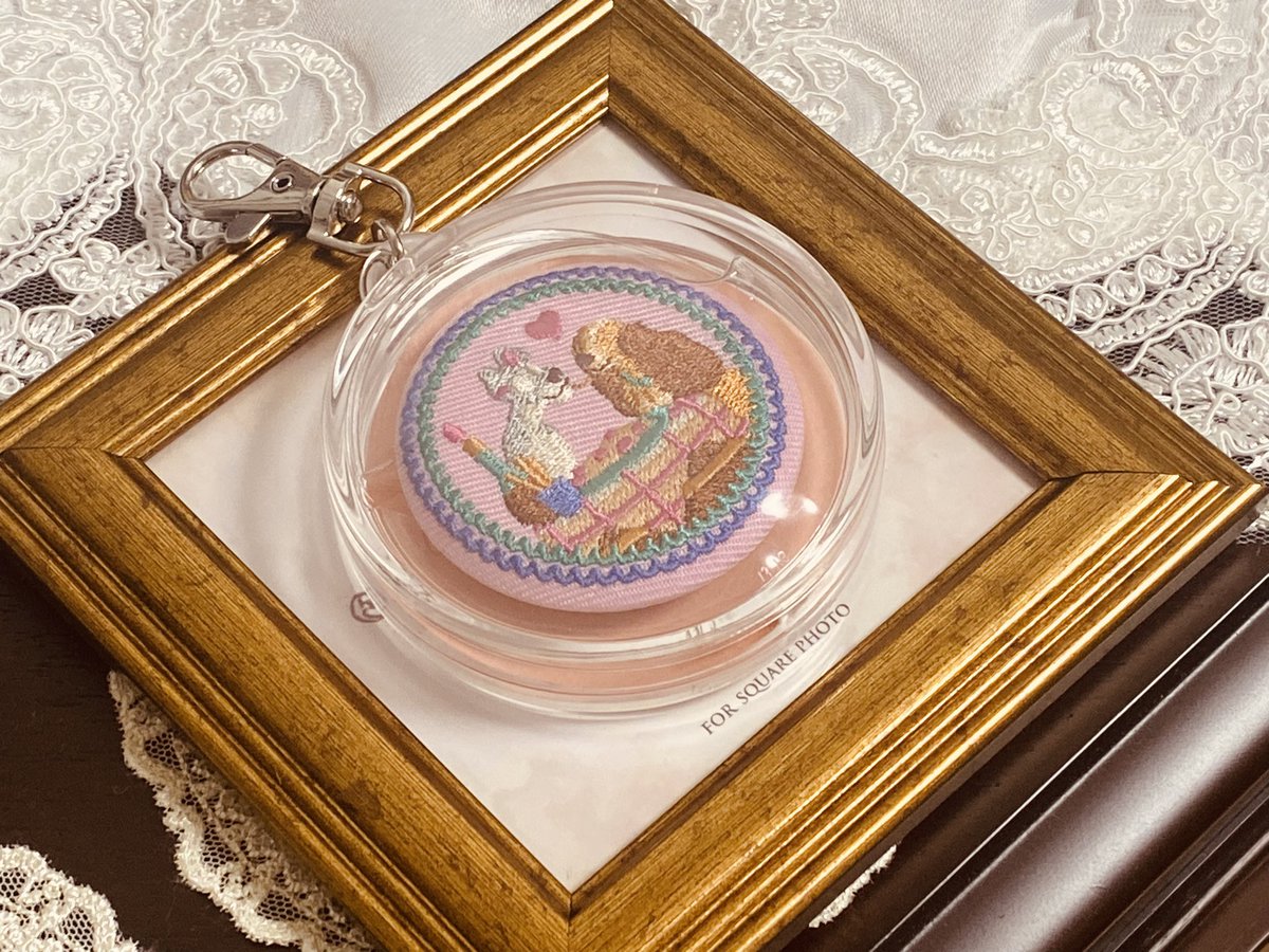 ディズニー刺繍缶バッジアレンジ キーフォルダーにしてキズつけない