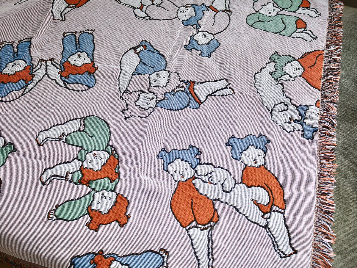 あまりにもかわいいマルチクロス」は3/5〜PERM TENで販売するグッズ