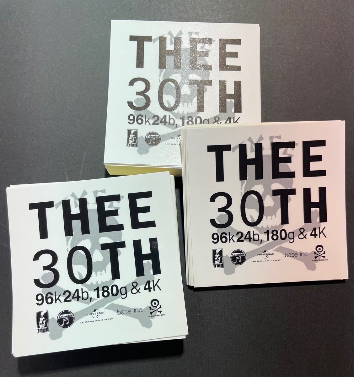 THEEMICHELLEGUNELEPHANT】 THEE 30THステッカー配布中🎸 THEE