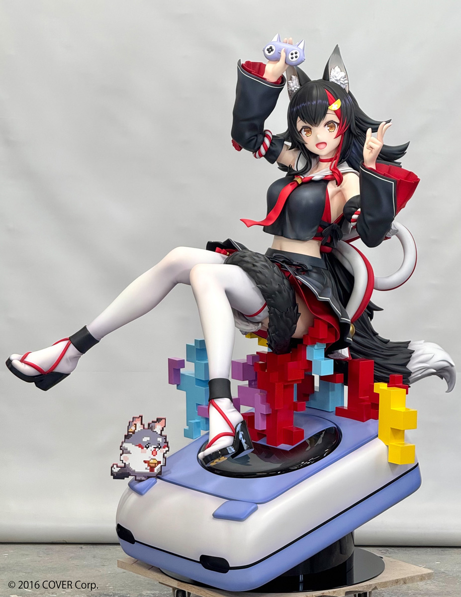 初公開！ ＼ ホロライブの大人気VTuber「大神ミオ」の等身大と1/7