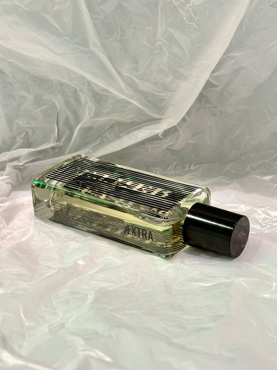 Aether｜エクストラ アイコニックな合成香料が輝く液体。 クリーミーな