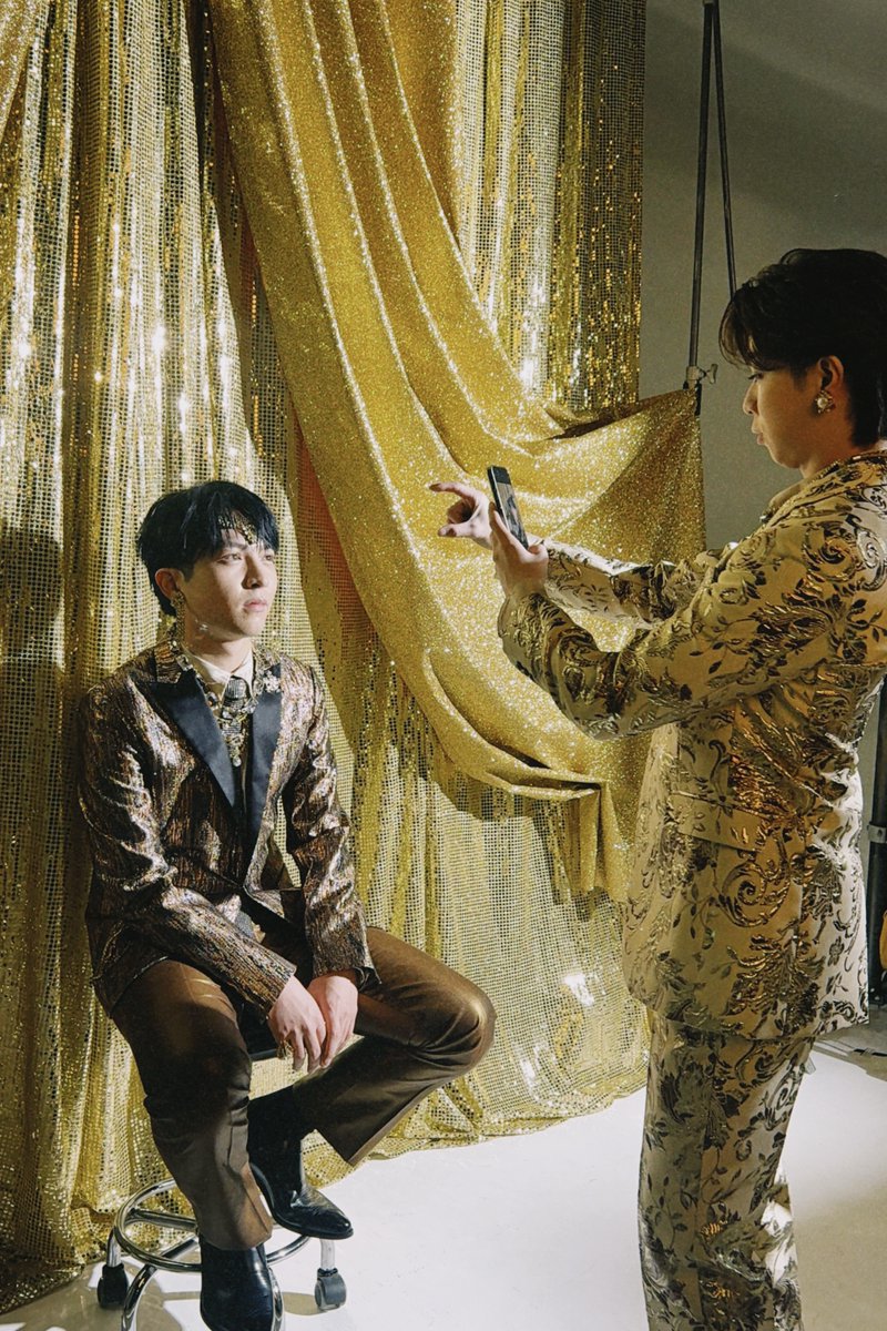 第5弾 吉田仁人を撮っているのは? 撮り合いトレカのオフショットを