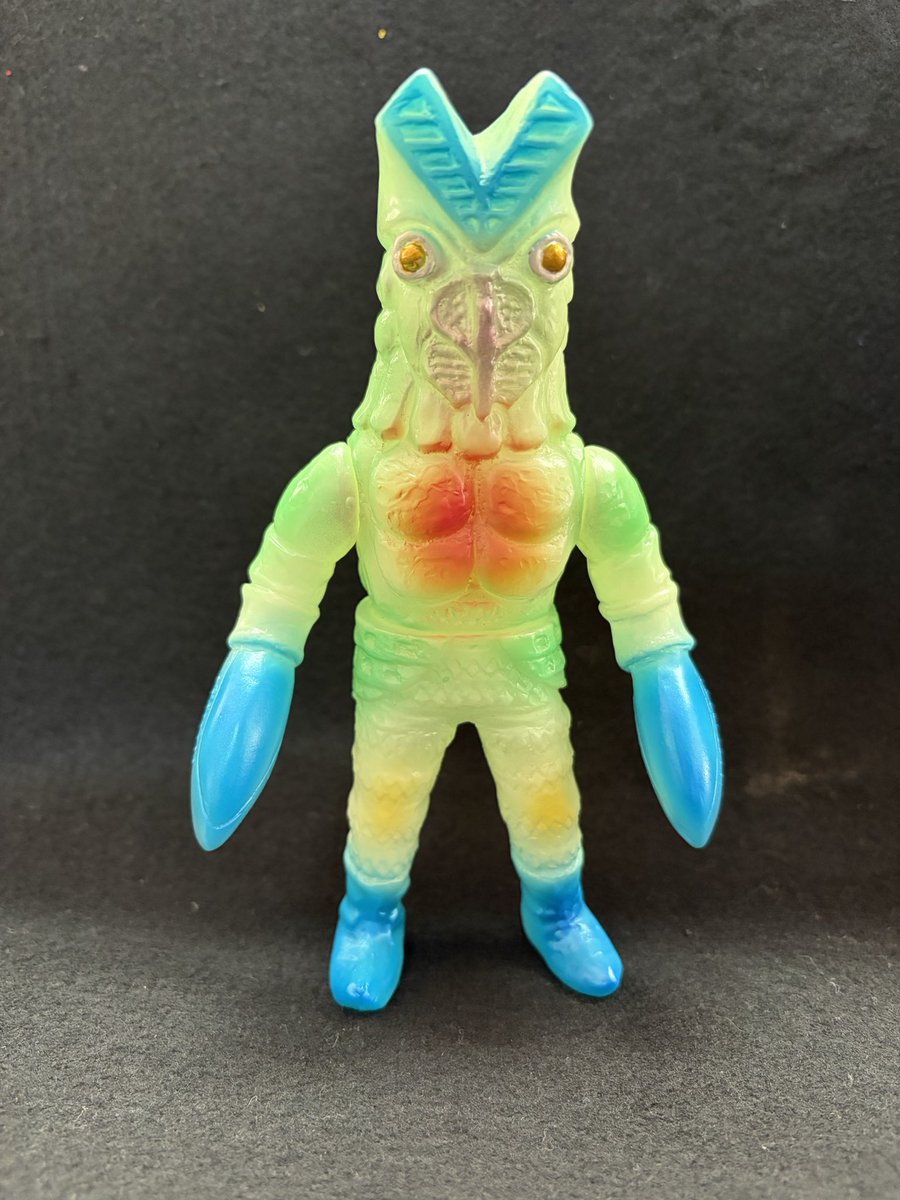 ワンフェスで販売、蓄光バルタン星人Jr. 6000円 よろしくお願いします