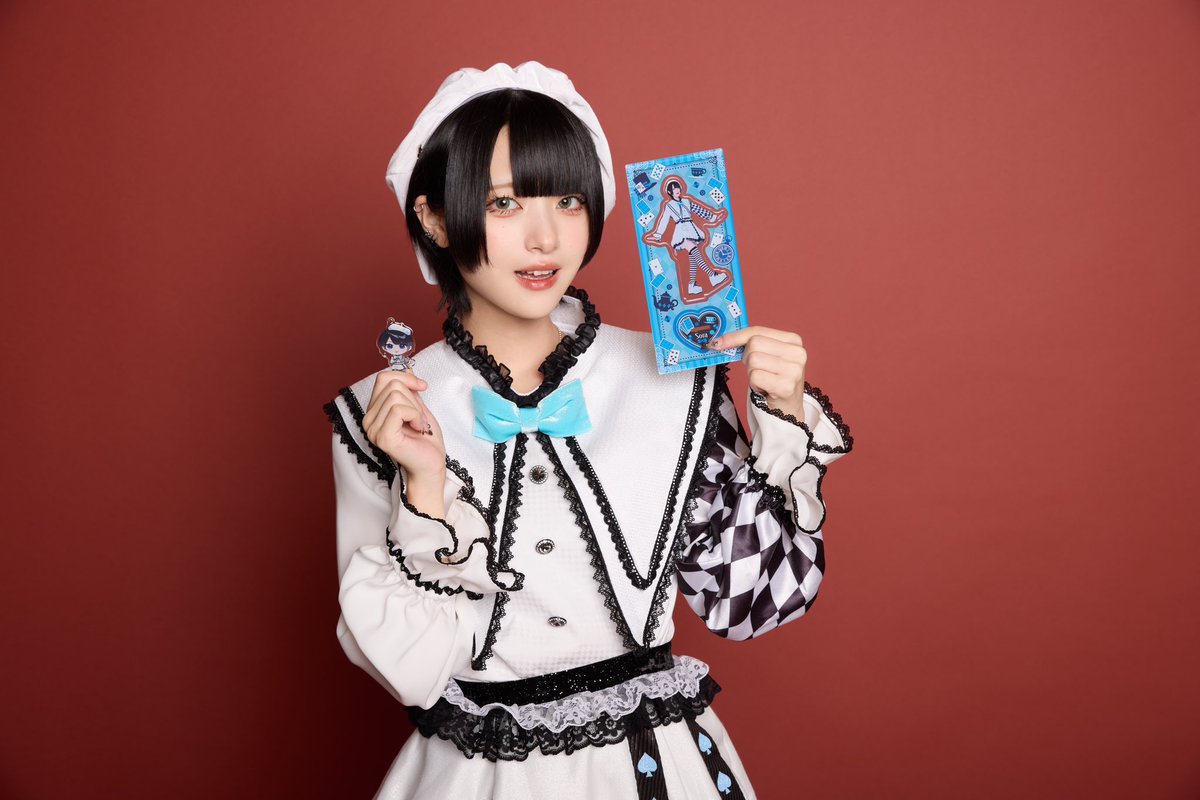 🃏『#LANDofMiRRORS 』グッズ紹介⑦🃏. ❤︎ アクリルスタンド 各2,000