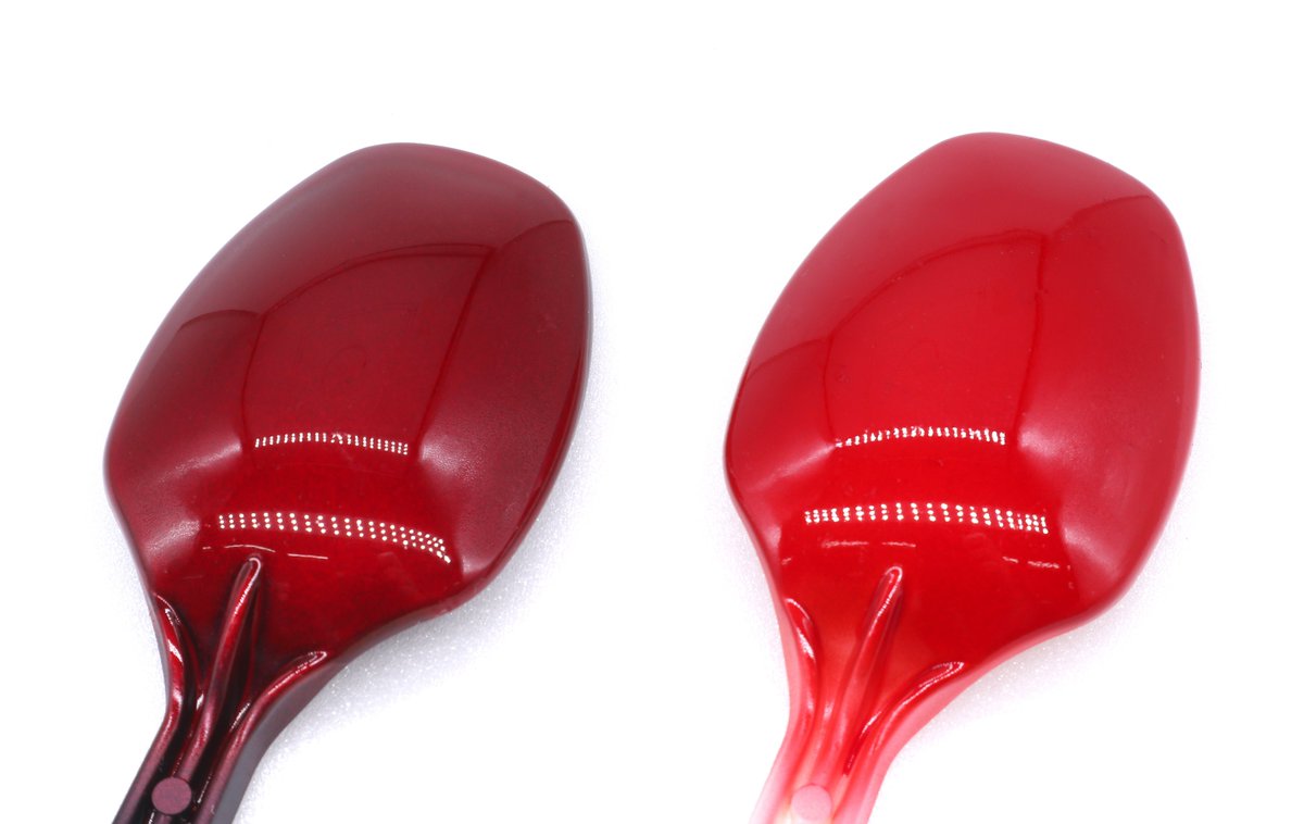 ベルベットカラー、レッドに「GX121 GXクリアルージュ」ブルーには