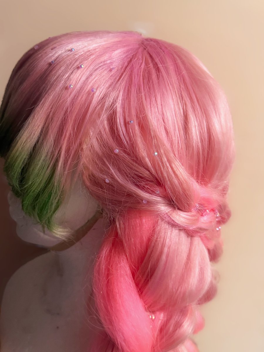 蜜璃ちゃんのウィッグキラキラいっぱい付けた✨✨✨✨ #鬼滅 #コスプレ
