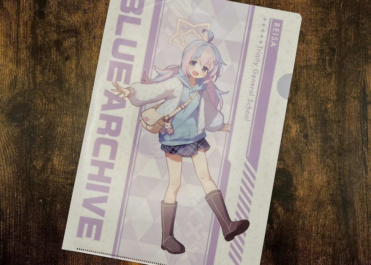 もう一軒見に行ってクリアファイルは得ました