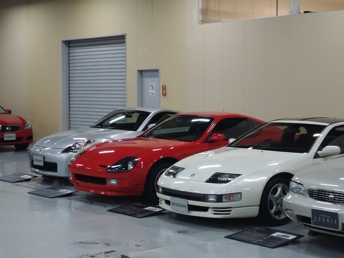 ピカピカのZ33、近くで見たいっす