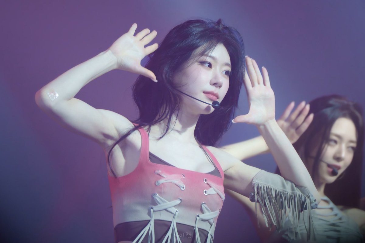 Post by 🦊❄️ on X: just wow