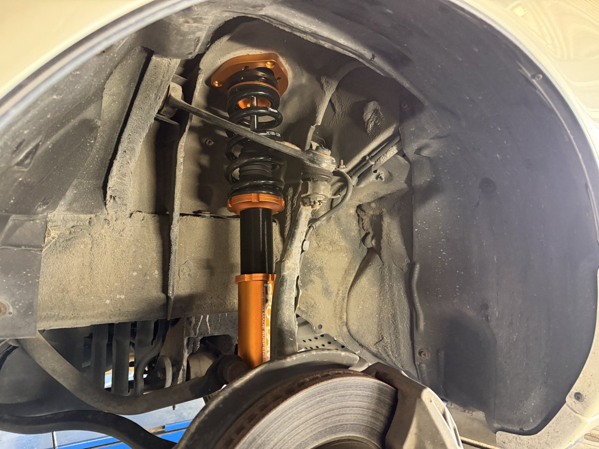 20セルシオ T-DEMANDプロダンパー車高調 純正者高仕様 取り付け