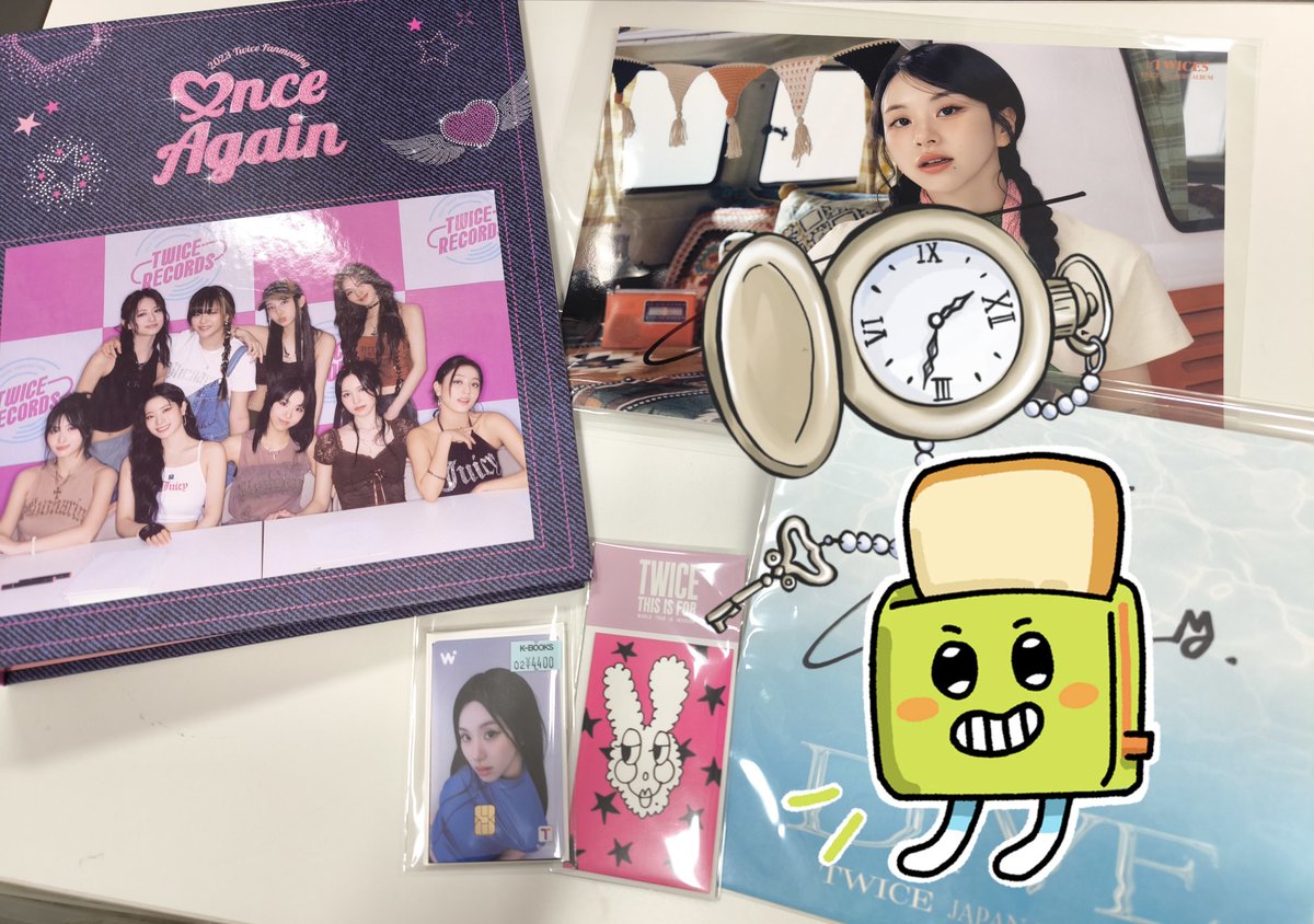 TWICE 🍭︎💕 【入荷情報】 チェヨンちゃん中心にサイン入りポスターや