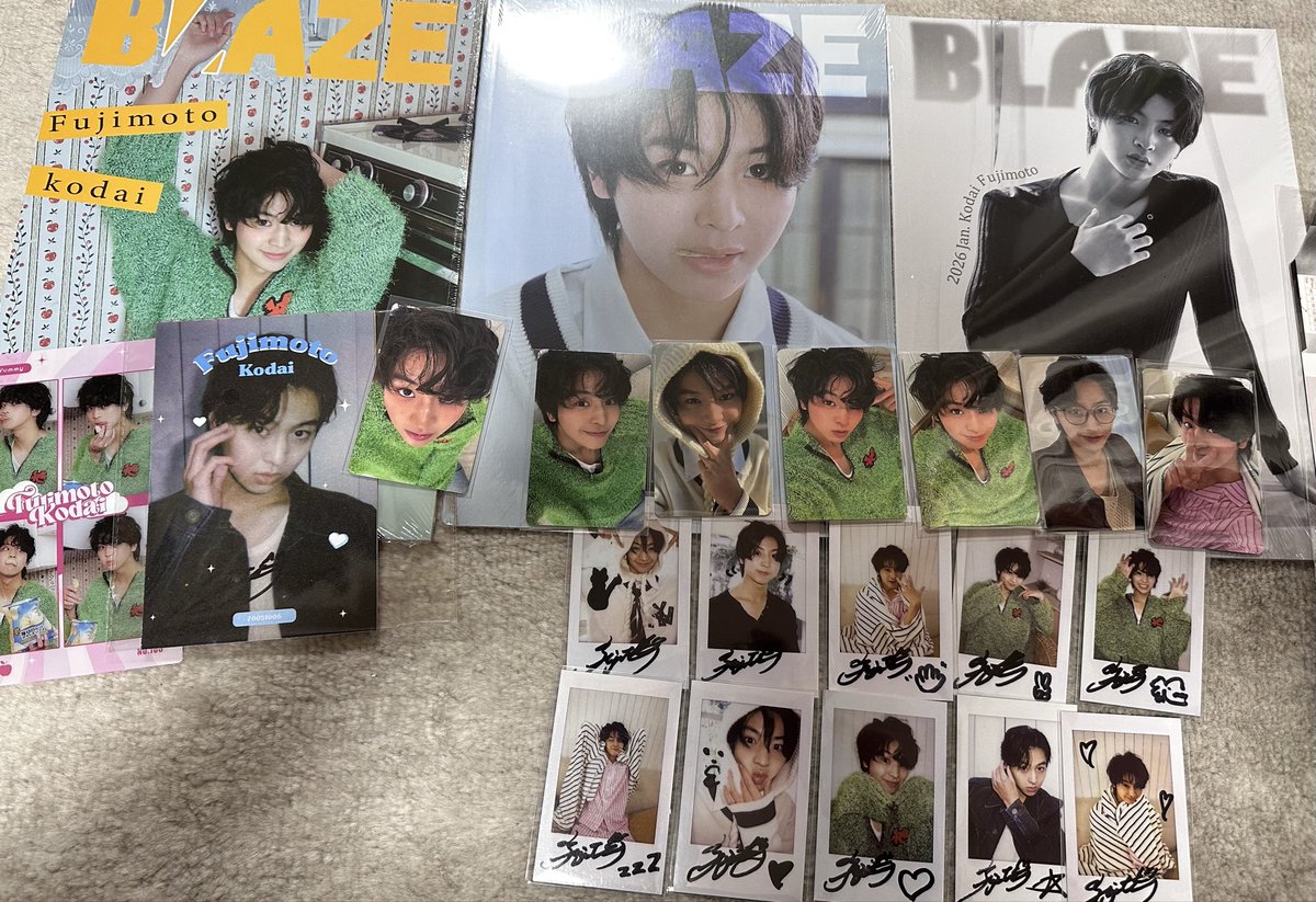 キター！！ 雑誌の特典にこれすごくない？何この手厚い特典！チェキ