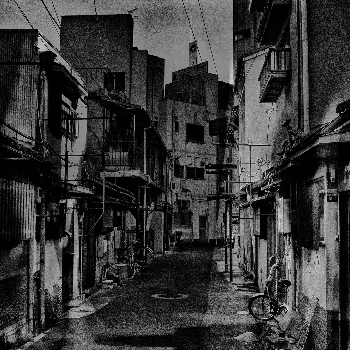 Monochrome of Escape