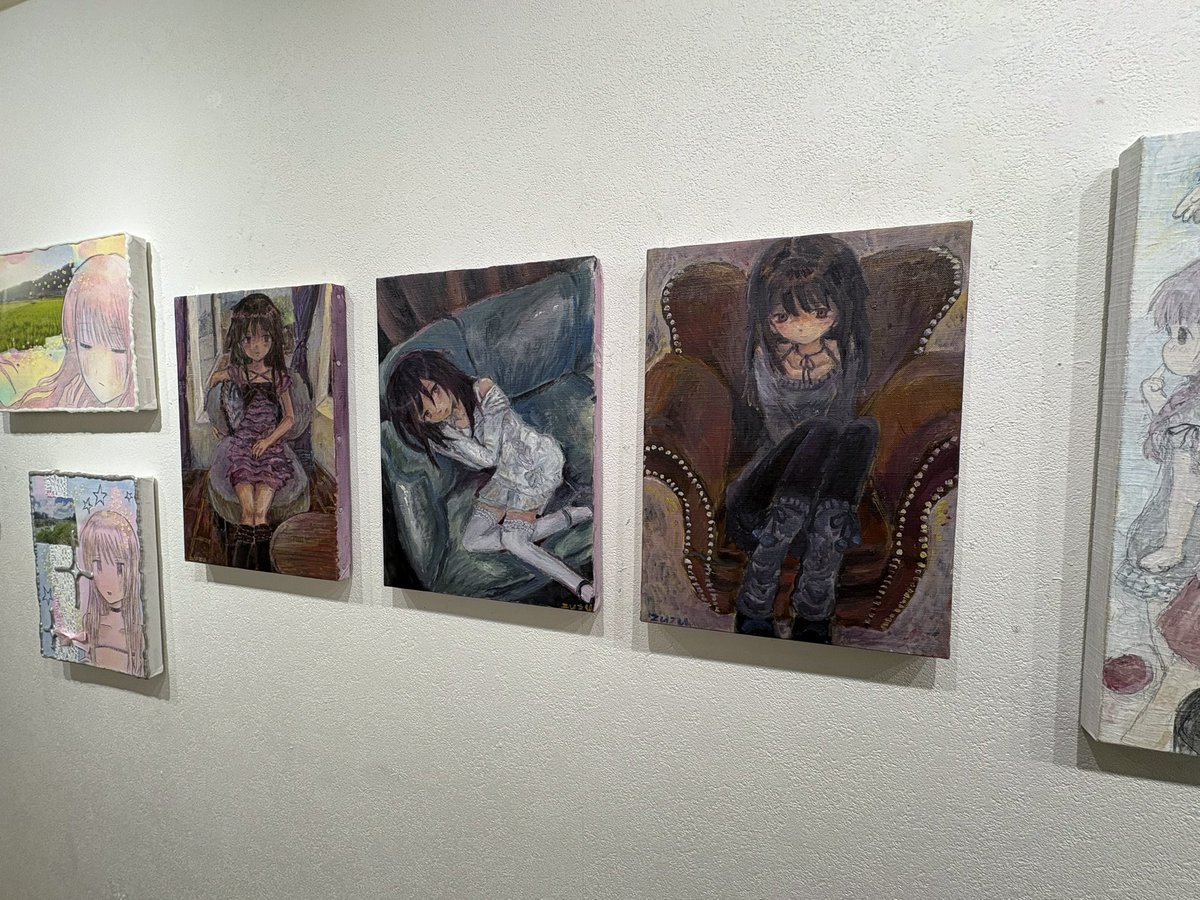 搬入してきました、ドローイングも数点あります。見に来ていただけたら