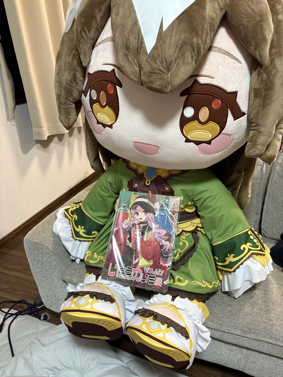 ダイヤちゃん「いとうのいぢ展の本買いました これ直筆サイン入りなん